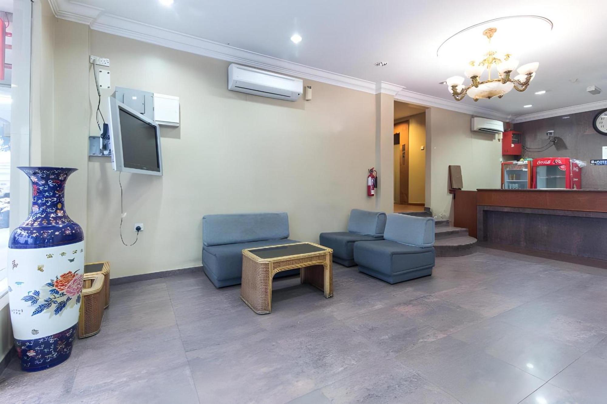 Super Oyo 447 Comfort Hotel Meru Klang Exterior photo